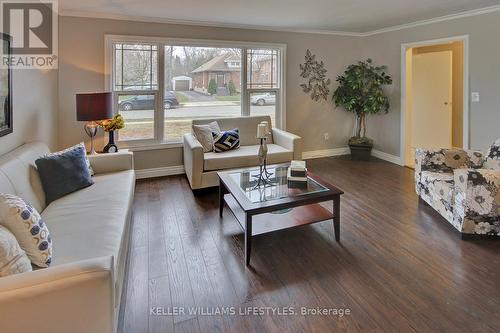 Main - 196 Emery Street E, London, ON - Indoor Photo Showing Living Room