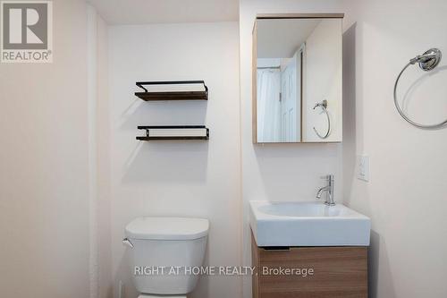 211 Mcgillivray Street, Ottawa, ON - Indoor Photo Showing Bathroom