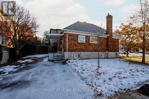 211 Mcgillivray Street, Ottawa, ON - Outdoor