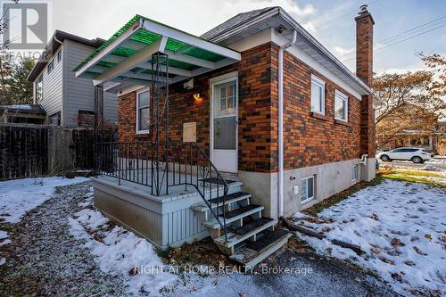 211 Mcgillivray Street, Ottawa, ON - Outdoor