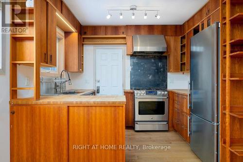 211 Mcgillivray Street, Ottawa, ON - Indoor Photo Showing Kitchen