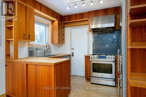 211 Mcgillivray Street, Ottawa, ON - Indoor Photo Showing Kitchen