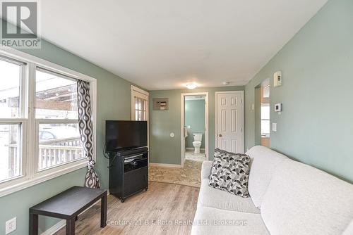 313 East Street E, Orillia, ON - Indoor Photo Showing Bedroom