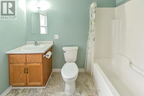 313 East Street E, Orillia, ON - Indoor Photo Showing Bathroom