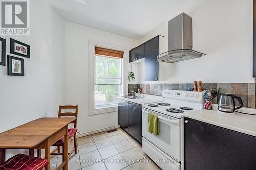 90 Neeve Street, Guelph (Two Rivers), ON - Indoor Photo Showing Kitchen