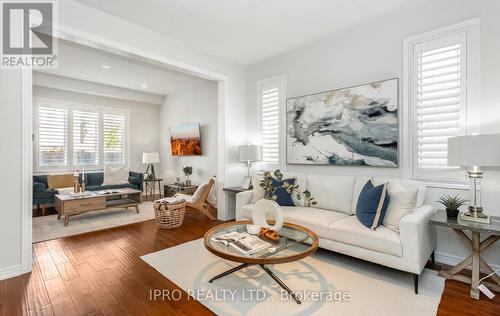 447 Harkin Place, Milton, ON - Indoor Photo Showing Living Room