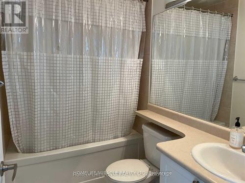 3525 Kariya Drive, Mississauga, ON - Indoor Photo Showing Bathroom