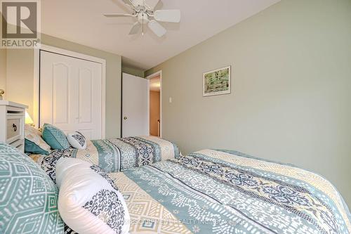 61 - 3029 Glencrest Road, Burlington, ON - Indoor Photo Showing Bedroom