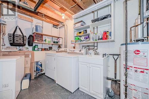 61 - 3029 Glencrest Road, Burlington, ON - Indoor Photo Showing Laundry Room