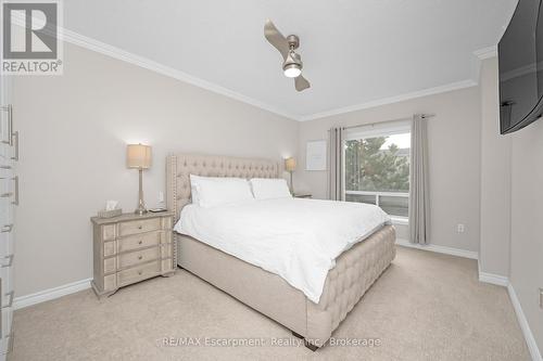 209 - 5070 Fairview Street, Burlington (Appleby), ON - Indoor Photo Showing Bedroom