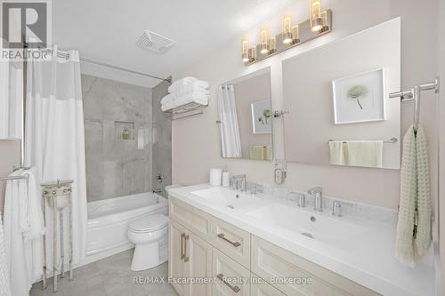 209 - 5070 Fairview Street, Burlington (Appleby), ON - Indoor Photo Showing Bathroom