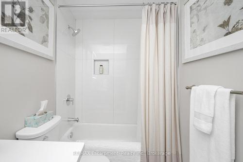 209 - 5070 Fairview Street, Burlington (Appleby), ON - Indoor Photo Showing Bathroom