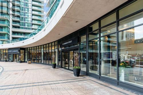 3508 - 16 Harbour Street, Toronto, ON - Outdoor