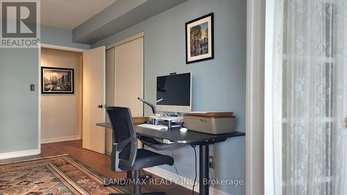 2607 - 2269 Lake Shore Boulevard W, Toronto, ON - Indoor Photo Showing Office