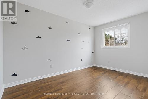 9 Wentworth Drive, Grimsby, ON - Indoor Photo Showing Other Room