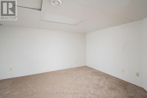 9 Wentworth Drive, Grimsby, ON - Indoor Photo Showing Other Room