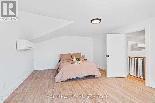 412 Main Street, Prince Edward County (Bloomfield), ON - Indoor Photo Showing Bedroom