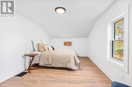 412 Main Street, Prince Edward County (Bloomfield), ON - Indoor Photo Showing Bedroom