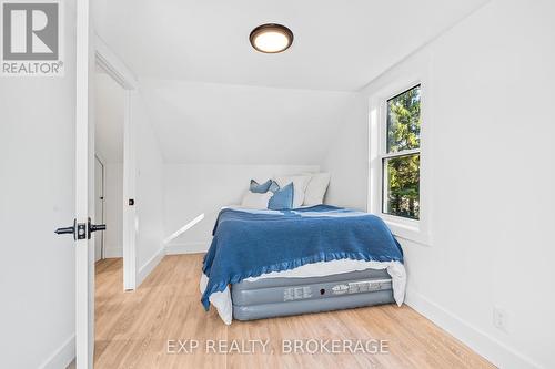 412 Main Street, Prince Edward County (Bloomfield), ON - Indoor Photo Showing Bedroom