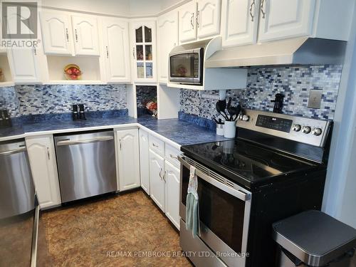 3258 Grants Settlement Road, Whitewater Region, ON - Indoor Photo Showing Kitchen