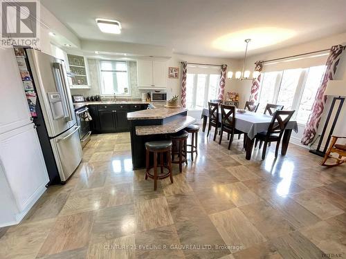 253 Crystal Crescent, Temiskaming Shores, ON - Indoor Photo Showing Dining Room