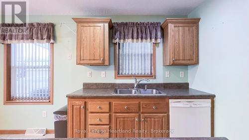 15 Cheyenne Lane, Ashfield-Colborne-Wawanosh (Colborne Twp), ON - Indoor Photo Showing Kitchen With Double Sink