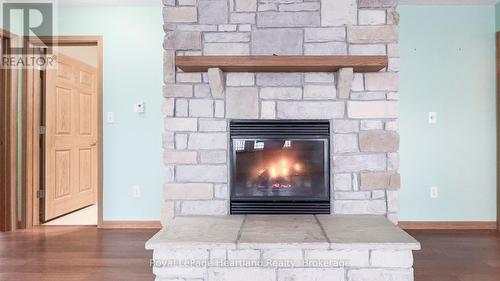 15 Cheyenne Lane, Ashfield-Colborne-Wawanosh (Colborne Twp), ON - Indoor Photo Showing Living Room With Fireplace