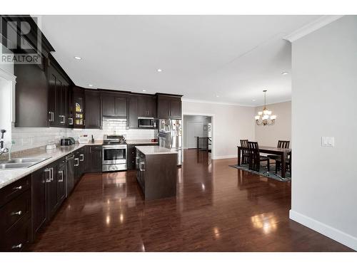 4201 Falcon Crest Drive, Merritt, BC - Indoor Photo Showing Kitchen With Double Sink