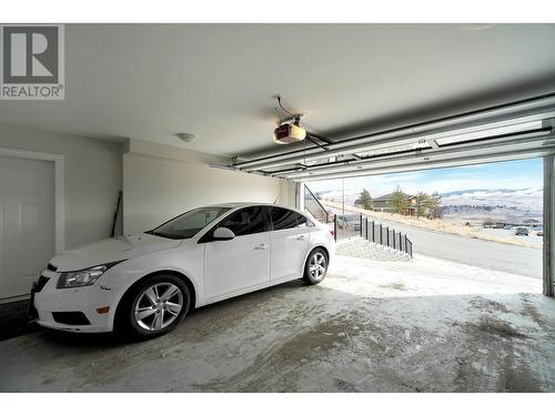 4201 Falcon Crest Drive, Merritt, BC - Indoor Photo Showing Garage