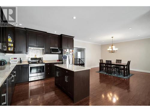 4201 Falcon Crest Drive, Merritt, BC - Indoor Photo Showing Kitchen With Upgraded Kitchen