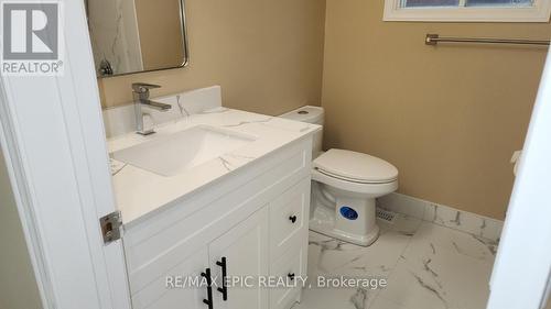 59 Portofino Court, Vaughan, ON - Indoor Photo Showing Bathroom