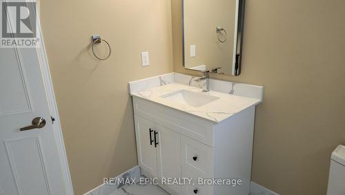 59 Portofino Court, Vaughan, ON - Indoor Photo Showing Bathroom