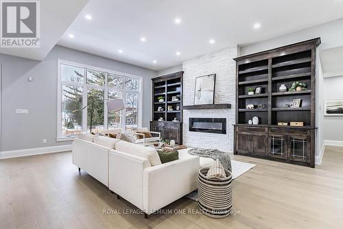 225 Sunnybrae Avenue, Innisfil, ON - Indoor Photo Showing Living Room With Fireplace