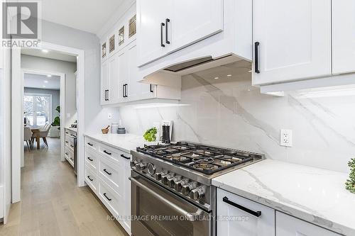 225 Sunnybrae Avenue, Innisfil, ON - Indoor Photo Showing Kitchen With Upgraded Kitchen