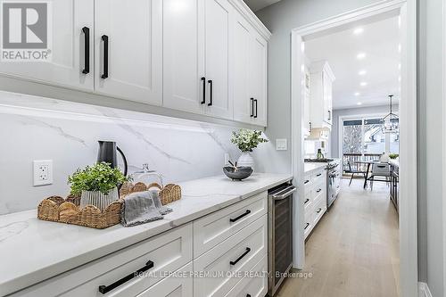 225 Sunnybrae Avenue, Innisfil, ON - Indoor Photo Showing Kitchen