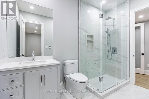 225 Sunnybrae Avenue, Innisfil, ON - Indoor Photo Showing Bathroom