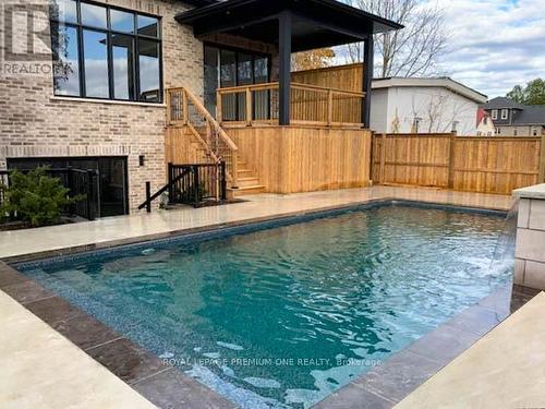 225 Sunnybrae Avenue, Innisfil, ON - Outdoor With In Ground Pool