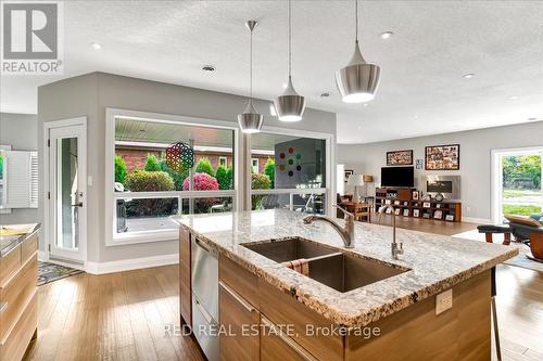 88 Cook Street, Barrie, ON - Indoor Photo Showing Kitchen With Double Sink With Upgraded Kitchen