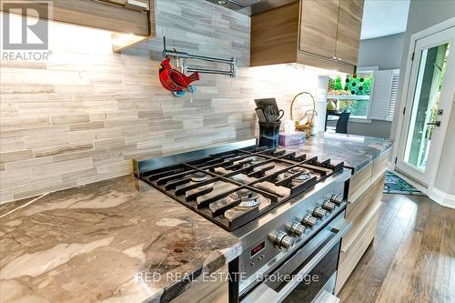 88 Cook Street, Barrie, ON - Indoor Photo Showing Kitchen With Upgraded Kitchen