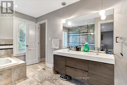 88 Cook Street, Barrie, ON - Indoor Photo Showing Bathroom