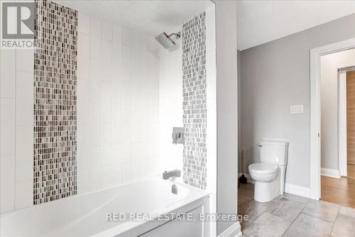 88 Cook Street, Barrie, ON - Indoor Photo Showing Bathroom