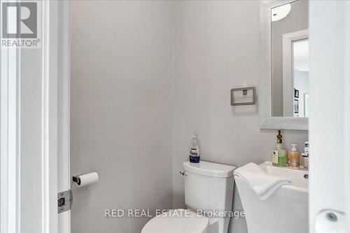 88 Cook Street, Barrie, ON - Indoor Photo Showing Bathroom