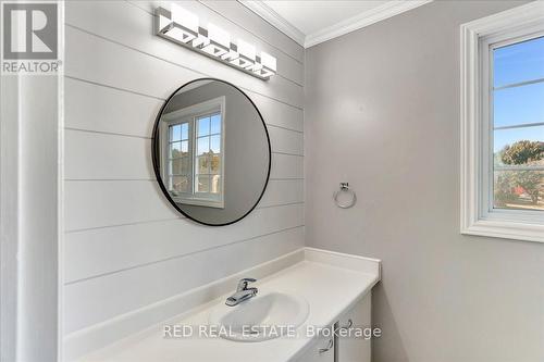 56 Knicely Road, Barrie, ON - Indoor Photo Showing Laundry Room