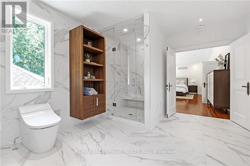 2642 Bluffs Way, Burlington, ON - Indoor Photo Showing Bathroom