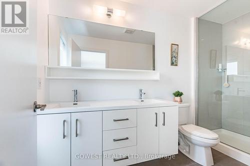 396 Belcourt Common, Oakville, ON - Indoor Photo Showing Bathroom