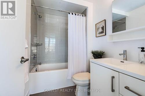 396 Belcourt Common, Oakville, ON - Indoor Photo Showing Bathroom