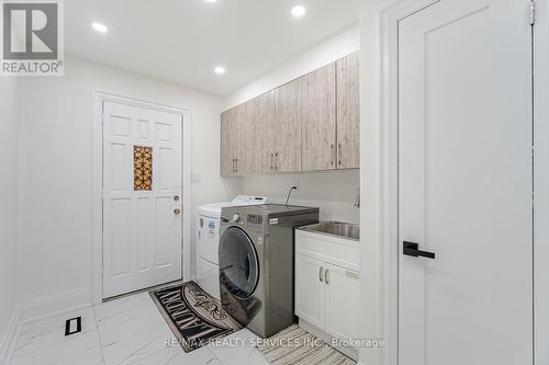 277 Centre Street N, Brampton, ON - Indoor Photo Showing Laundry Room