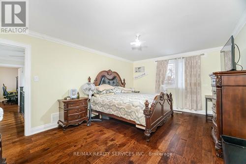 277 Centre Street N, Brampton, ON - Indoor Photo Showing Bedroom