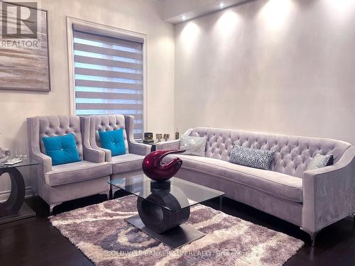 1349 Argall Court, Milton, ON - Indoor Photo Showing Living Room