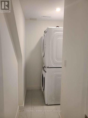 1349 Argall Court, Milton, ON - Indoor Photo Showing Laundry Room